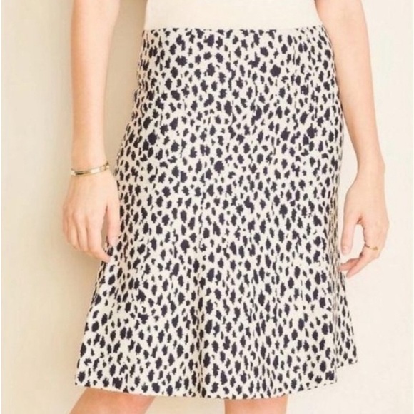 NWT Ann Taylor Cheetah Animal Print Knit Skirt Size Small - Picture 2 of 4